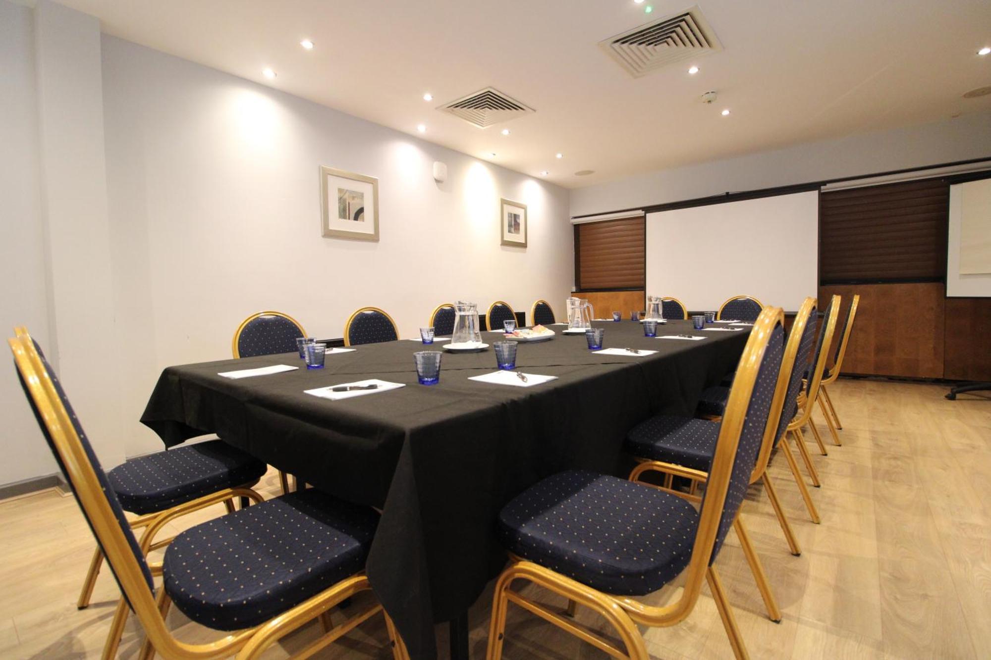 The Stuart Hotel, Sure Collection By Western Hotel Derby